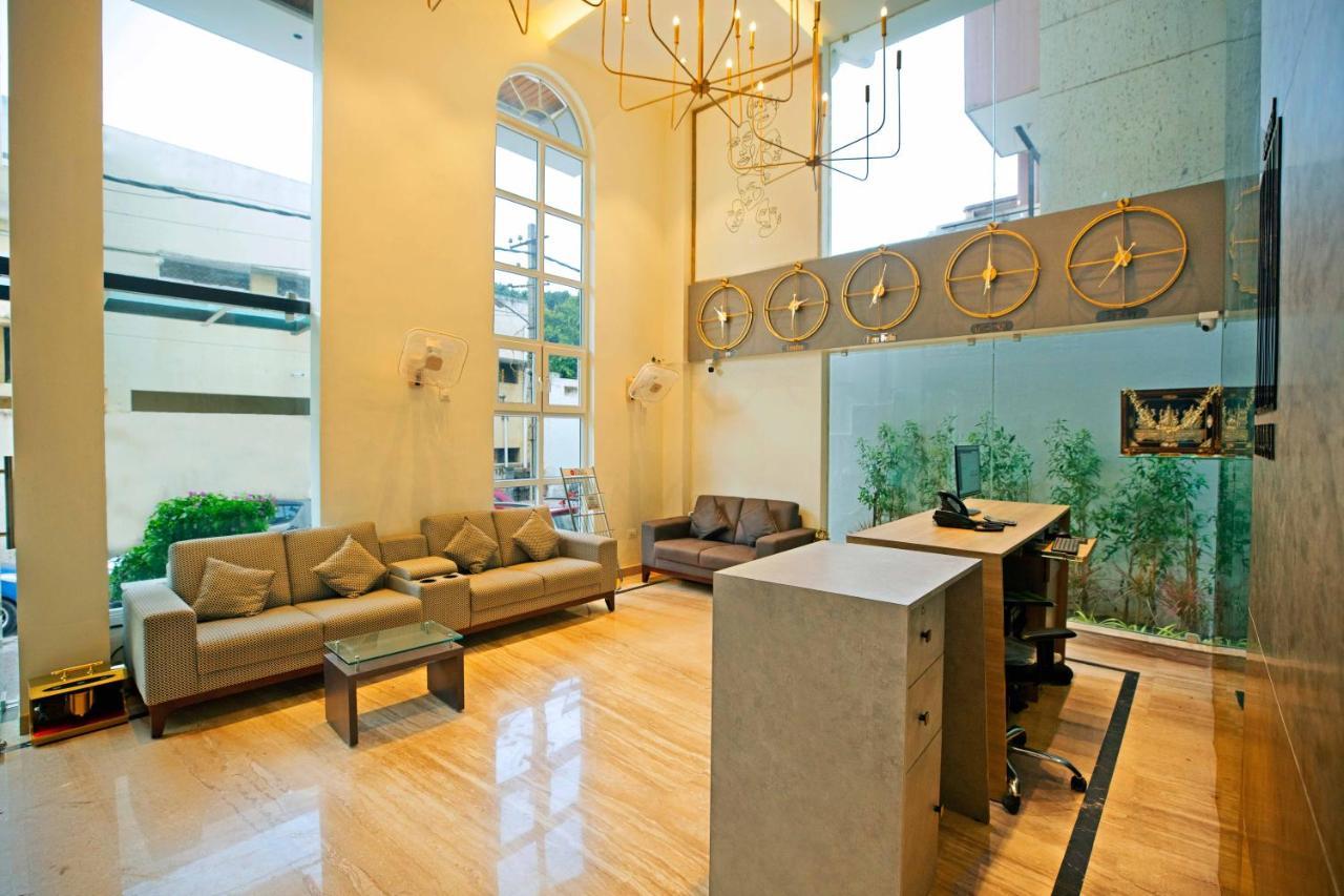 Livaana Hotel Мисор Екстериор снимка