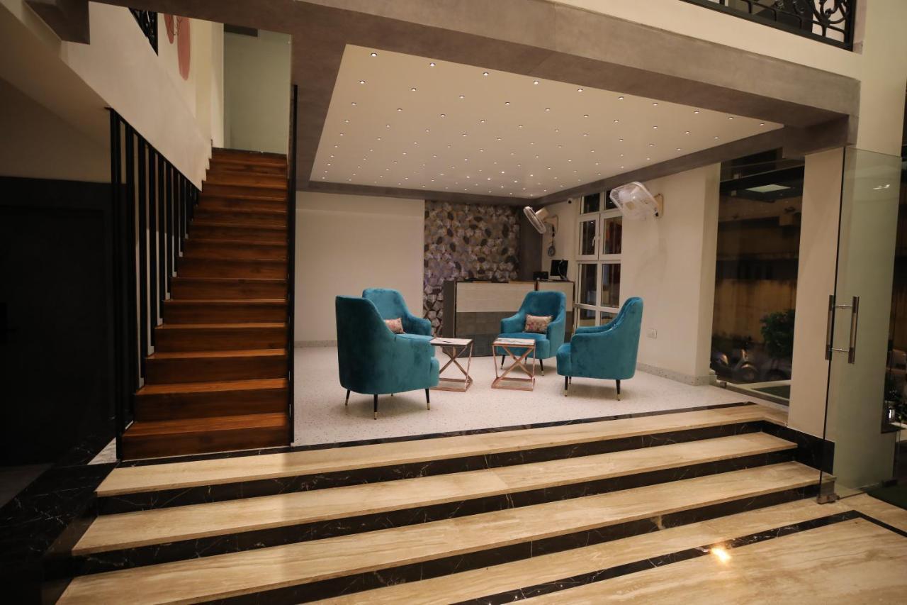 Livaana Hotel Мисор Екстериор снимка